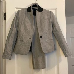 Banana republic suit with linen stripe